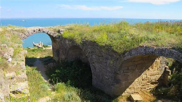 Турецкая крепость Ени-Кале в Крыму