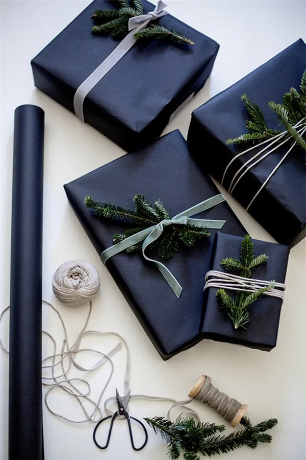 Как красиво упаковать подарок: 5 пошаговых описаний для предметов разной формы. Слюда для упаковки. 3
