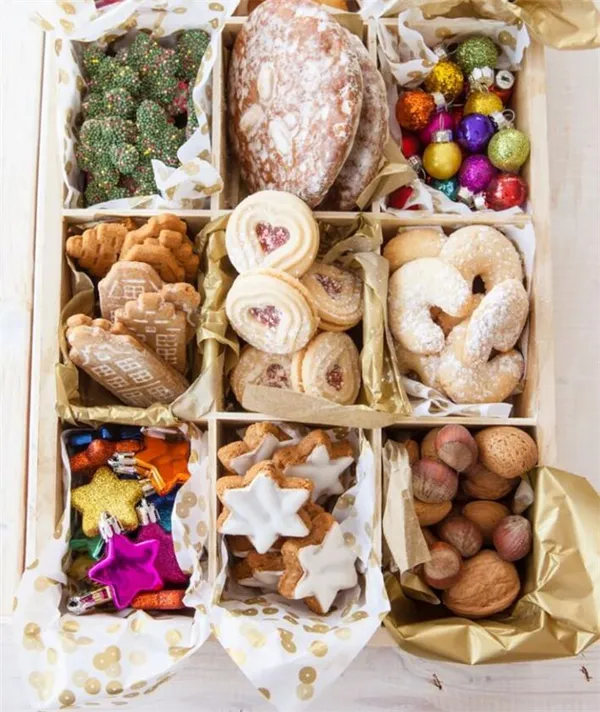 Контейнер для подарочной коробки с печеньем
