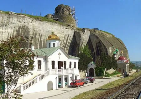 6 удивительных мест православного Крыма
