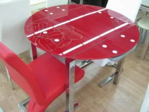 Красный раскладной стол для кухни