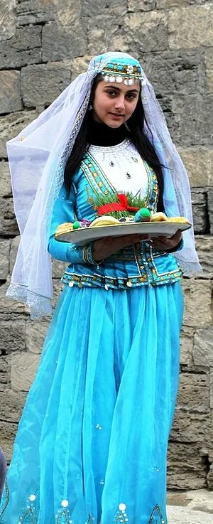 Азербайджанский национальный костюм. Азербайджанский национальный костюм. 2