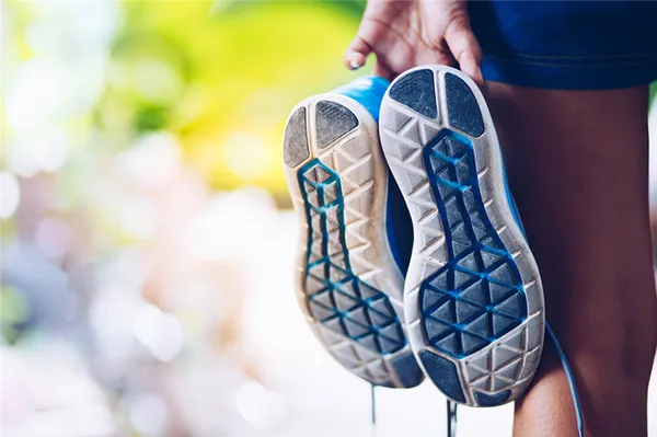 Как избавиться от запаха новой обуви: эффективные способы устранения. Как избавиться от запаха в обуви. 2