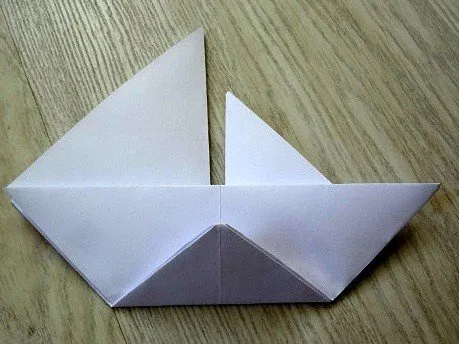 Кораблики из бумаги по схеме оригами. Как сделать кораблик из бумаги. 13
