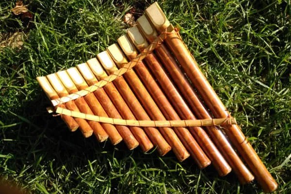 Музыкальный инструмент флейта Пана