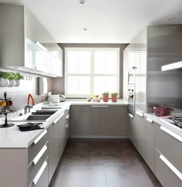 Дизайн угловой кухни с холодильником фото. Кухня со встроенным холодильником. 2