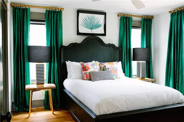 Зеленая спальня: оттенки, сочетания, советы, выбор отделки, правила комбинирования изумрудных и салатовых цветов, 150 фото. Спальня в зеленых тонах. 18