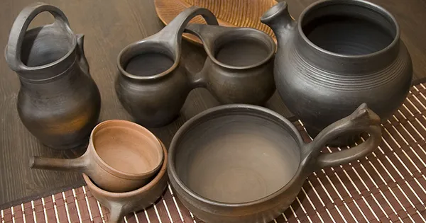 Глиняная посуда – польза и вред, основные виды, как пользоваться и склеить?
