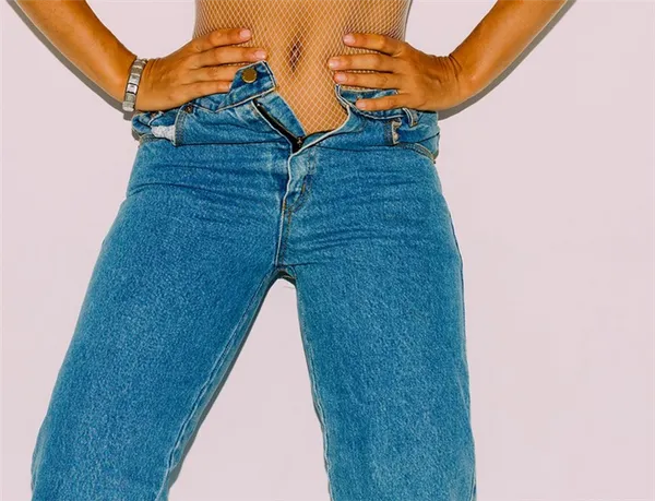 Классические прямые джинсы для девушек — модель, завоевавшая мир. Прямые джинсы женские. 16