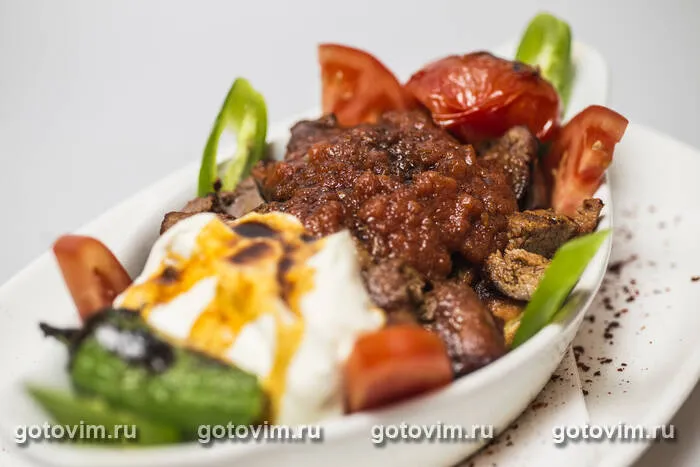 Искендер кебаб с говядиной (Iskender Kebab) 