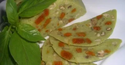 Домашний сыр с курагой и грецкими орехами