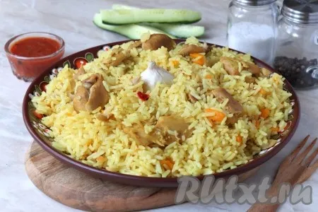 Рассыпчатый плов с курицей в мультиварке